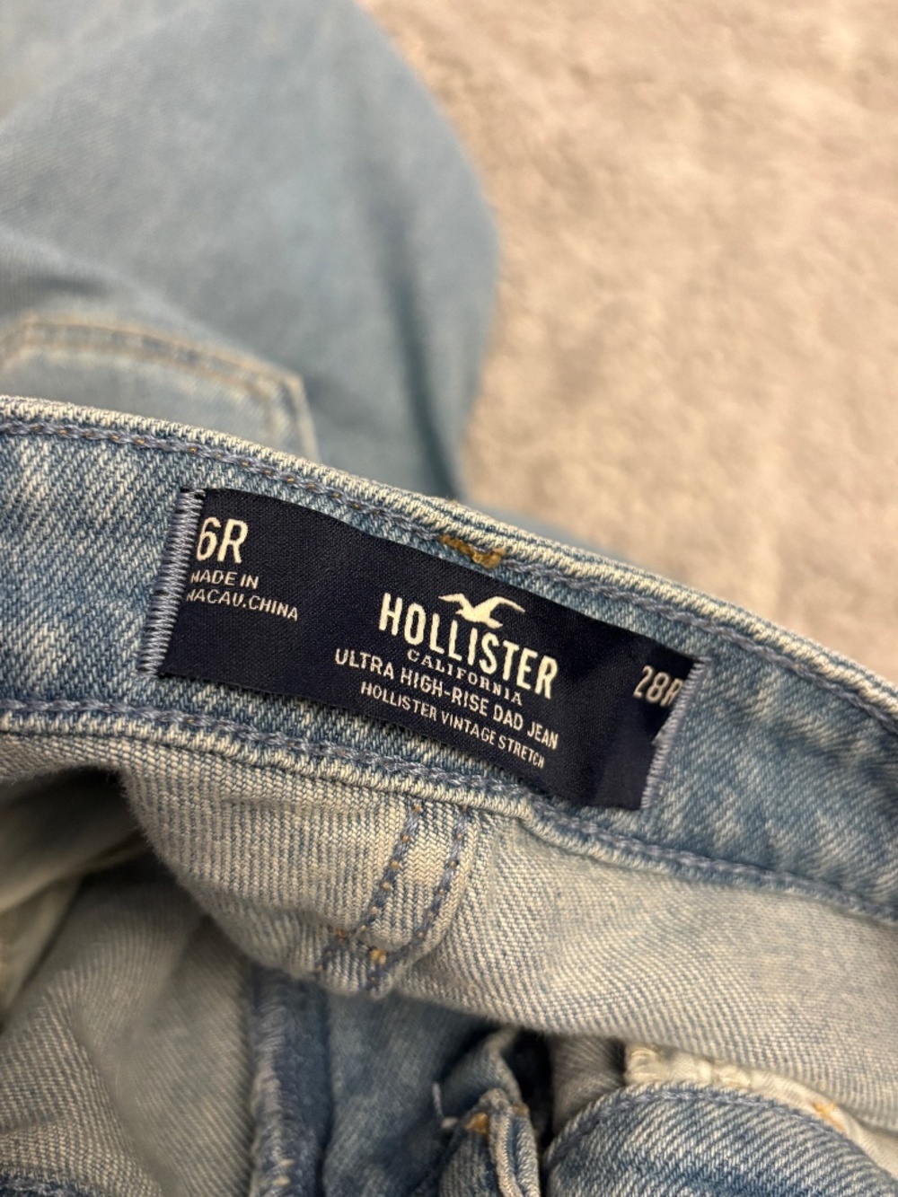 Women's Hollister Ultra High Rise Dad Jeans - Picture 7 of 7